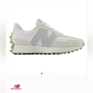 New Balance 327 Grey and White Sz 8.5
